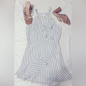 NWT spring/ summer razorback dress.
